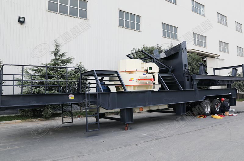 紅星機器河卵石粉碎沙子機設(shè)備展示